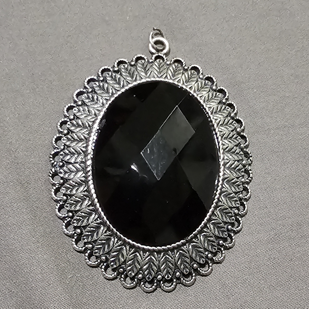 Elegant Black and Silver Pendant